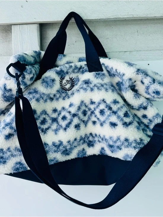Plush Patterned Tote Bag with Shoulder Strap - Navy & Cream - Picture 1 of 7